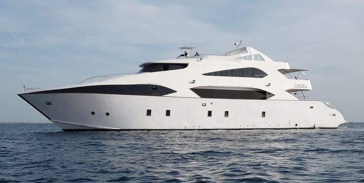 Beautiful liveaboard for sale